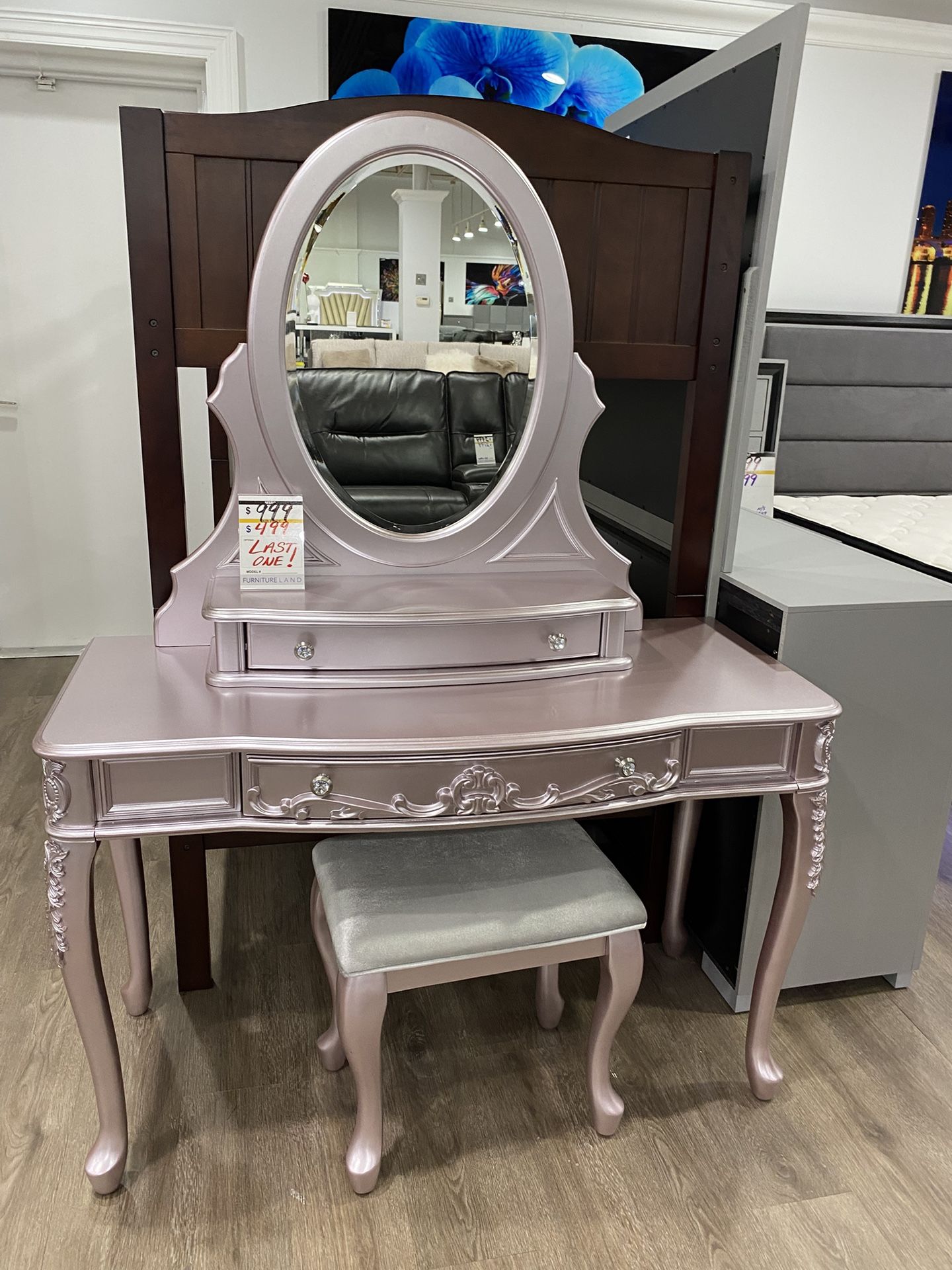 💎💎💎💎 VANITY WITH STOOL $399 💎💎💎💎💎😁