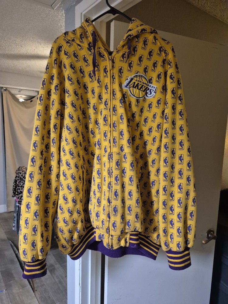 Lakers Jacket Size Xl