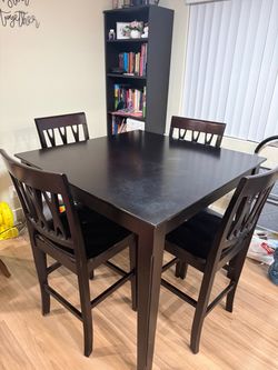 Counter level dining table