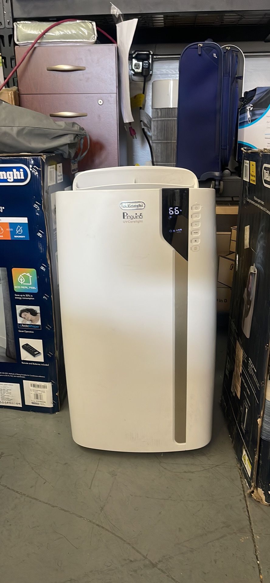 Delonghi 14000 BTU 3-IN- 1 Portable AC For EXTRA LARGE rooms Up To 700 Sq. Ft