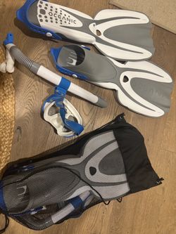 Two Oceanic Snorkel Sets