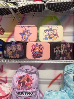 K-pop makeup case
