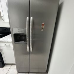 Frigidaire Fridge
