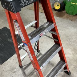 Green Bull 4’ Heavy Duty Step Ladder