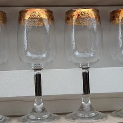 Wine & Champagne Glasses