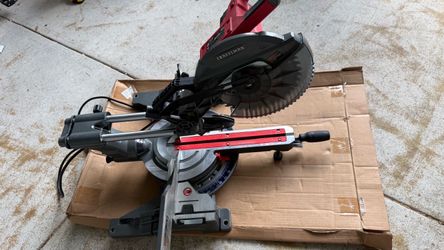 Craftsman Sliding Compound Miter Saw with blade