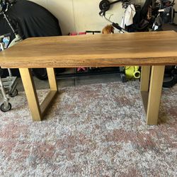 Dining Table Excellent Condition