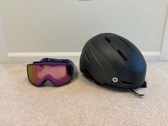 Giro Ski helmet and goggles for kids