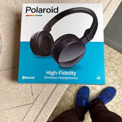 Polaroid headphones 