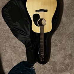 Acoustic Guitar (mitchells)