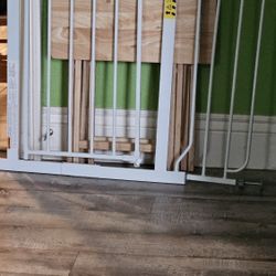 Pet/ Child Gate
