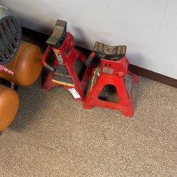 Set Of Two Jackstands