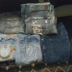 Tru religion and 7 jeans $20 each 2 for $35 all 5 pairs for $80. Size 33/34
