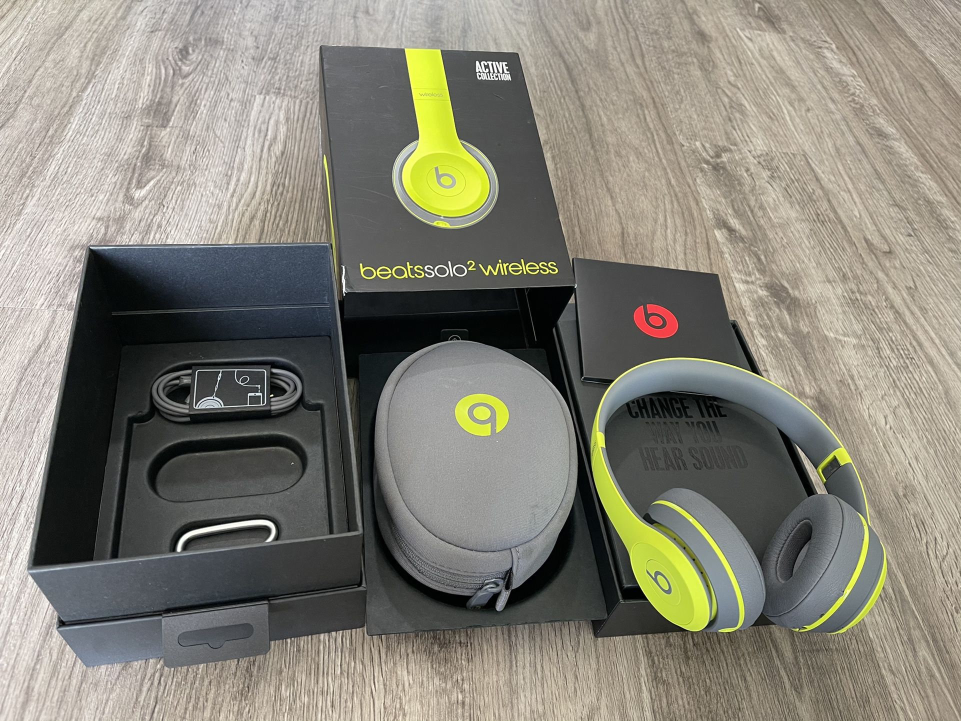 Active collection Beats solo 2 LIMITED EDITION 