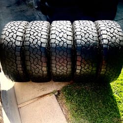 (5) 275/70r18 (33x10.5r18) Toyo Open Country AT3 Load E 10 Ply 60% Tread
