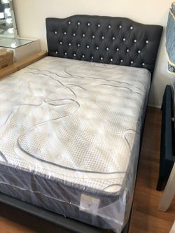 Queen Bed With Matt Pillow Top 12 Inch $549