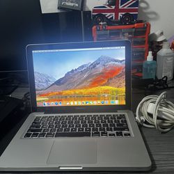 MacBook Pro Laptop 2010 Works 