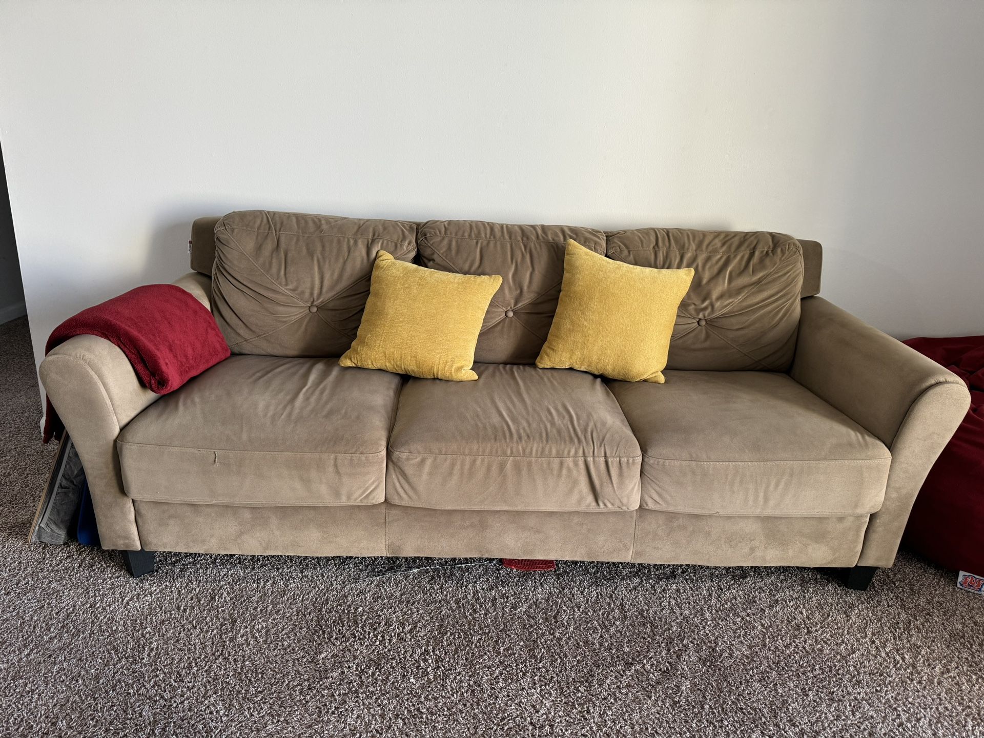 3 Seater Sofa - Pet Free