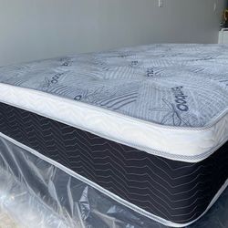 Cal King Euro Bamboo Pillow Top!!