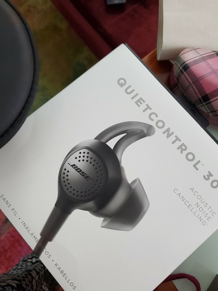 Bose Quietcontrol 30 wireless headphones