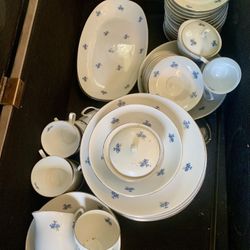 1950’s - 70 Pieces Vintage China Dinnerware Set - Blue Flowers 