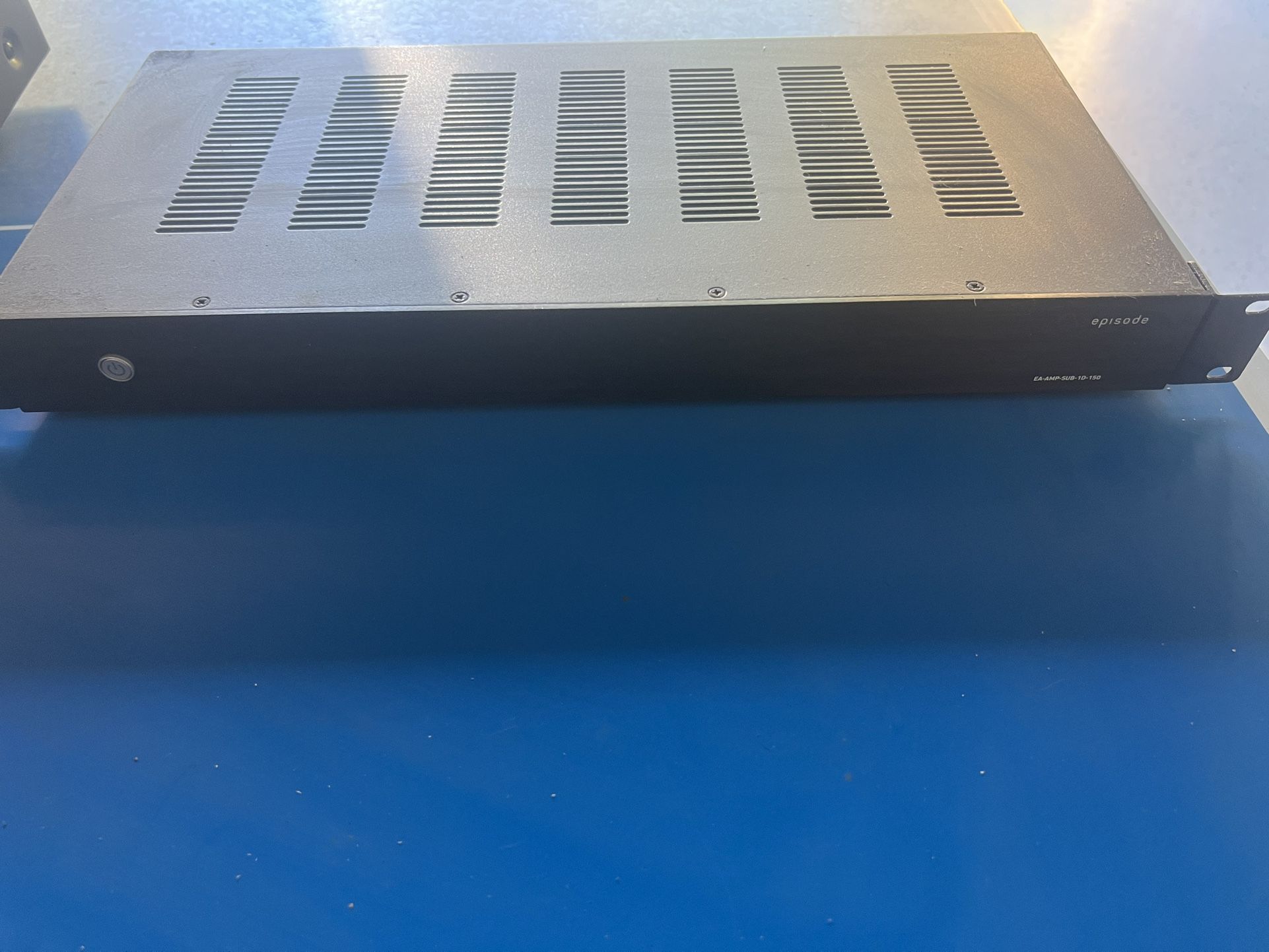 Episode EA-AMP-SUB-1D-150 Power Amplifier