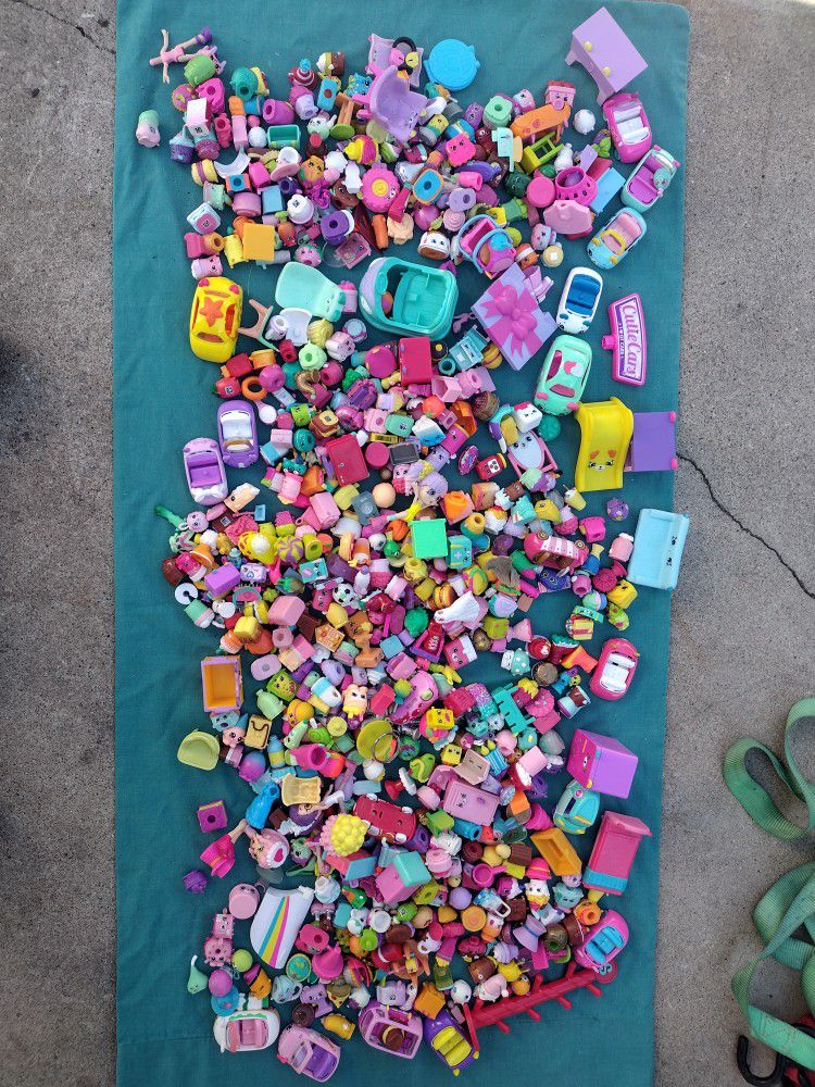 Huge Shopkins Collection Figures And Accessories No Offers No Trade 75th Avenue And Indian School Serious Buyers Only Please
