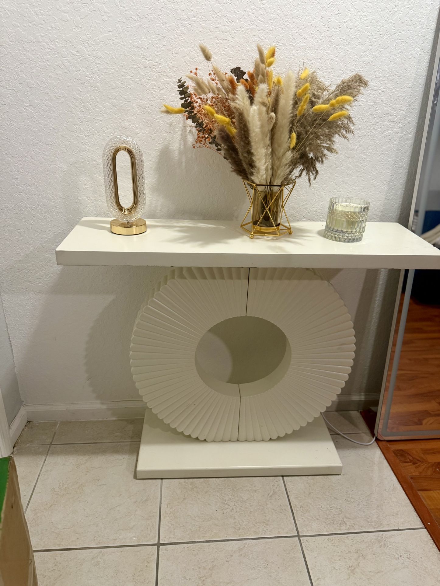 Modern Cream Console Table – Sculptural Circle Base