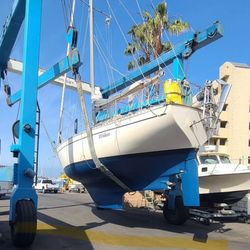 Columbia 8.7 wide body 29 ft