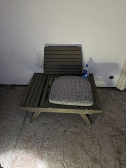 Pool Lounge/ Patio Chairs 
