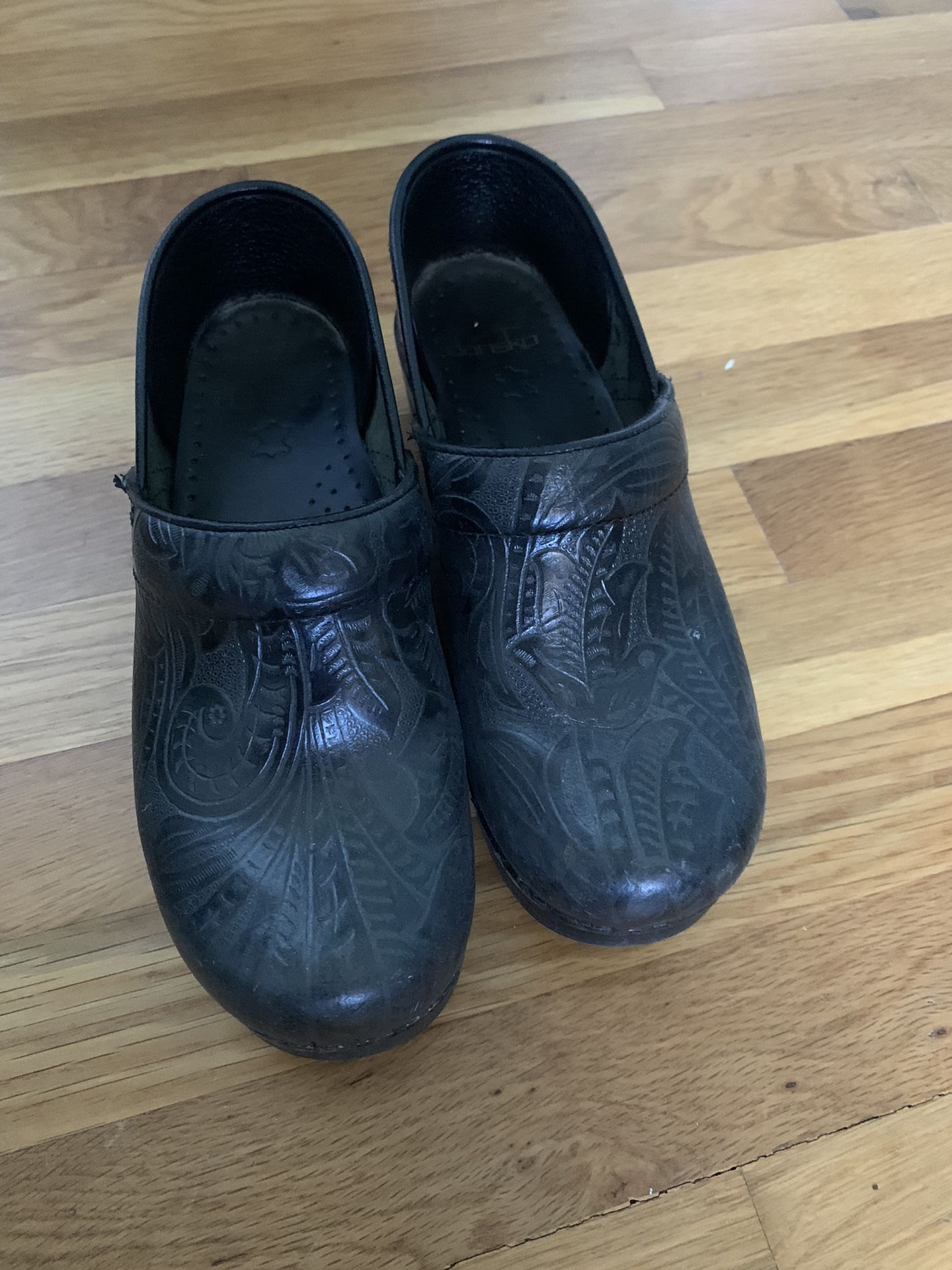 Women’s Clogs And Booties Is