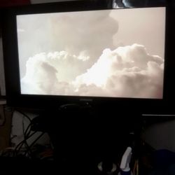 32" Samsung TV & 4k Roku 