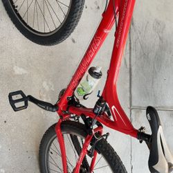 SPECIALIZED STUMPJUMPER - Used Bike