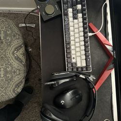 Headest, Keyboard, Mouse bundle