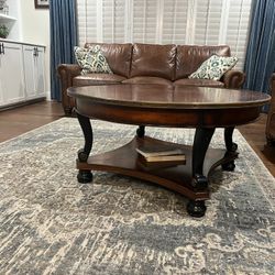 Round coffee table