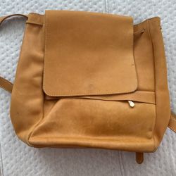 Unoeth Leather Backpack  