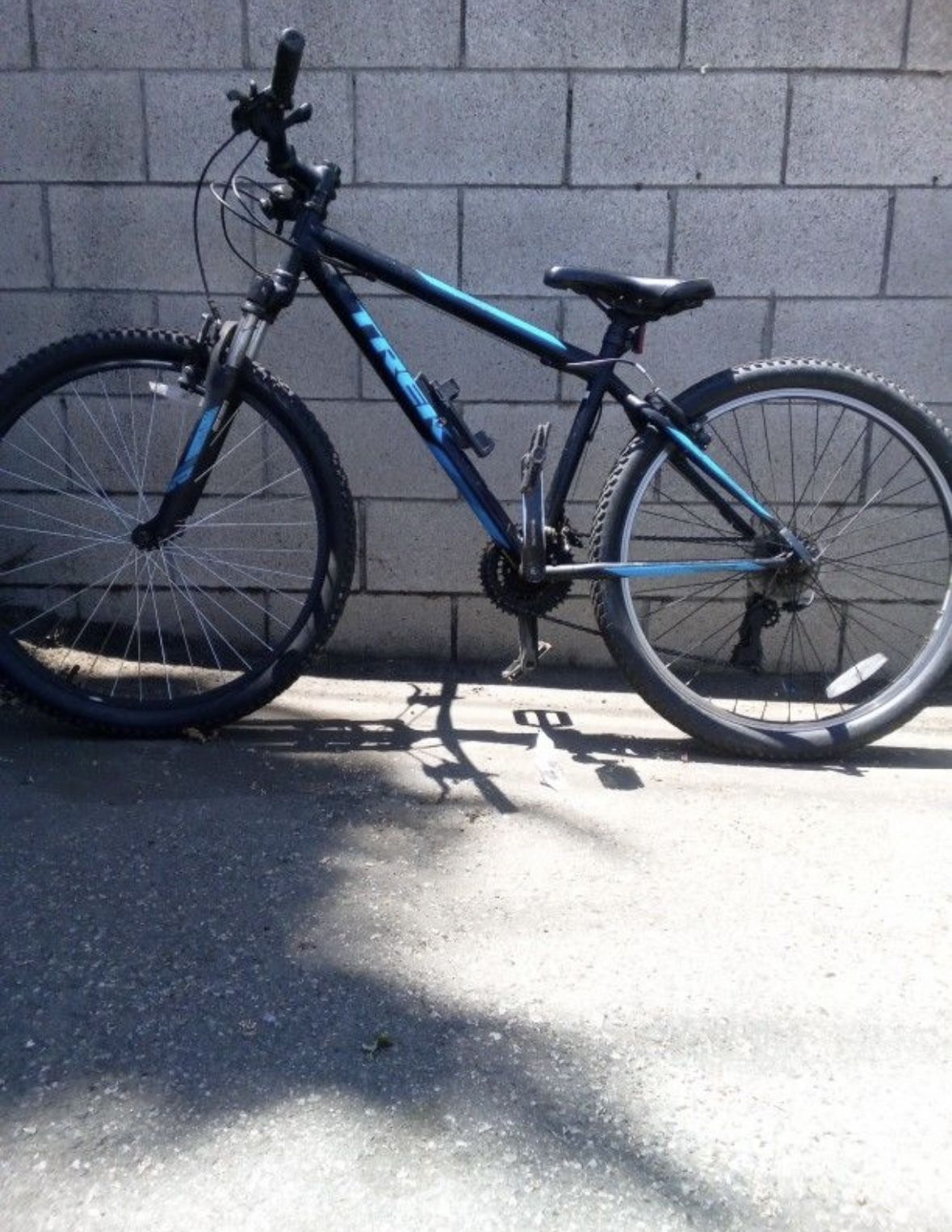 Trek 820 Mountain Bike 