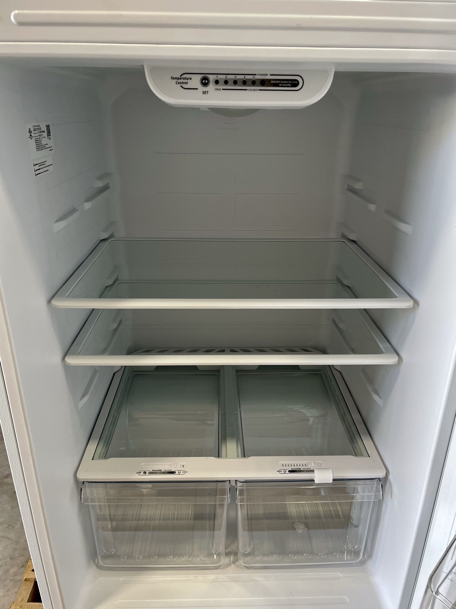 BLACK FRIDAY GE 18.3 cu. ft. TopFreezer Refrigerator, White for Sale