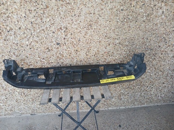 2015-20 Gmc Yukon Front Plastic Cover