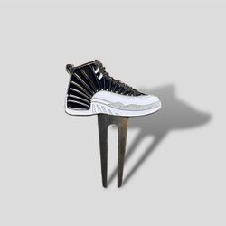Jordan 12 Divot Tool