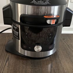 Ninja Foodi 14-in-1 6.5qt Pressure Cooker Steam Fryer with SmartLid - OL501 6.5  qt