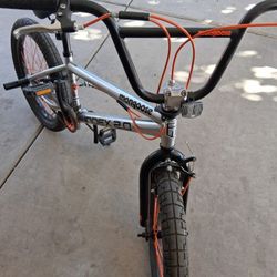 20x2.45 Wider Tires Mongoose BMX BIKE. EXCELLLENT CONDITION 👌🏼