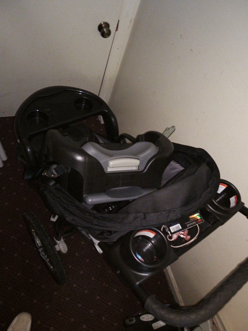 Baby trend expedition stroller!! car seat with base included!!!