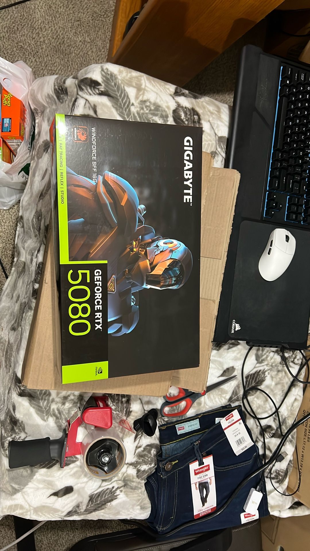 New Gigabyte Windforce SFF GeForce RTX 5080 16GB GPU