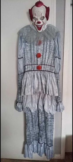 Brand new 🎃 Halloween 👻 men's Pennywise costume with mask size large (36/38)