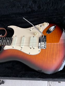 FENDER SUNBURST JEFF BECK STRATOCASTER PLUS DE LUZ