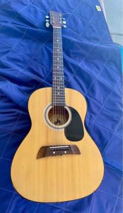 Pre owned First Act MG394 acoustic guitar