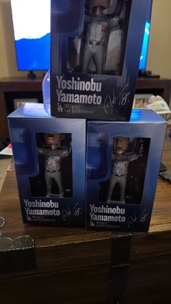 Dodger Yoshinobu Yamamoto bobblehead (2)
