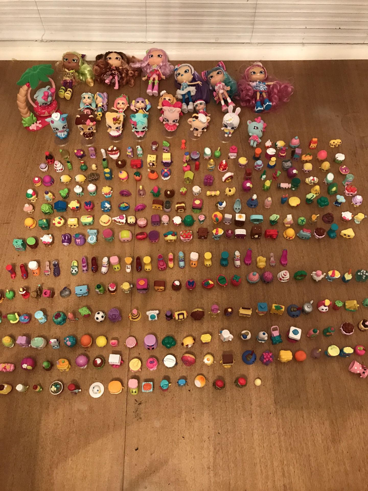 Shopkins, Mini Shopkins, Shoppets & Shoppies