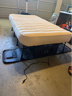 Front gate EZ INFLATABLE BED